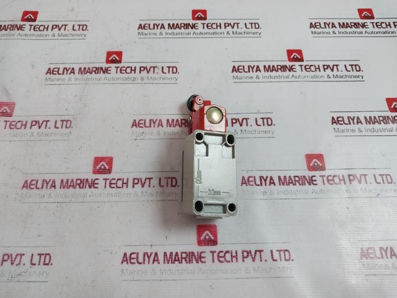 Chint Yblx-p1/120/1G Single Roller Limit Switch Adjustable Angle 437069