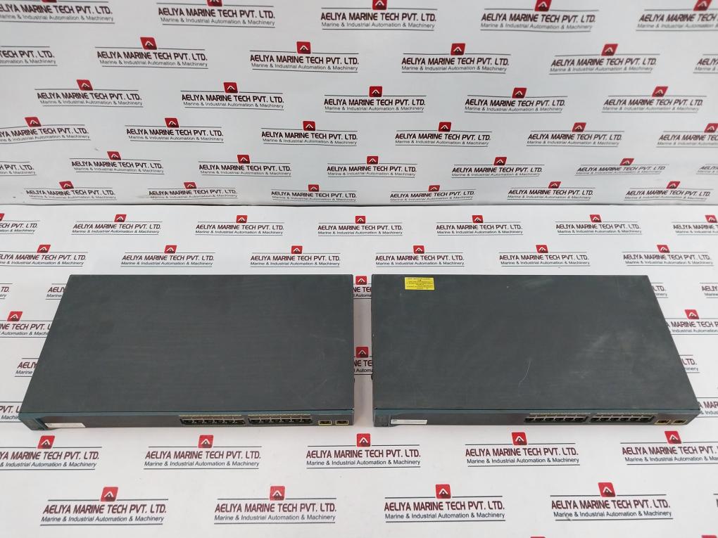 Cisco CATALYST 2960 Series 24 Port Switch WS-C2960-24TT-L 100-240V~ 1.3-0.8A