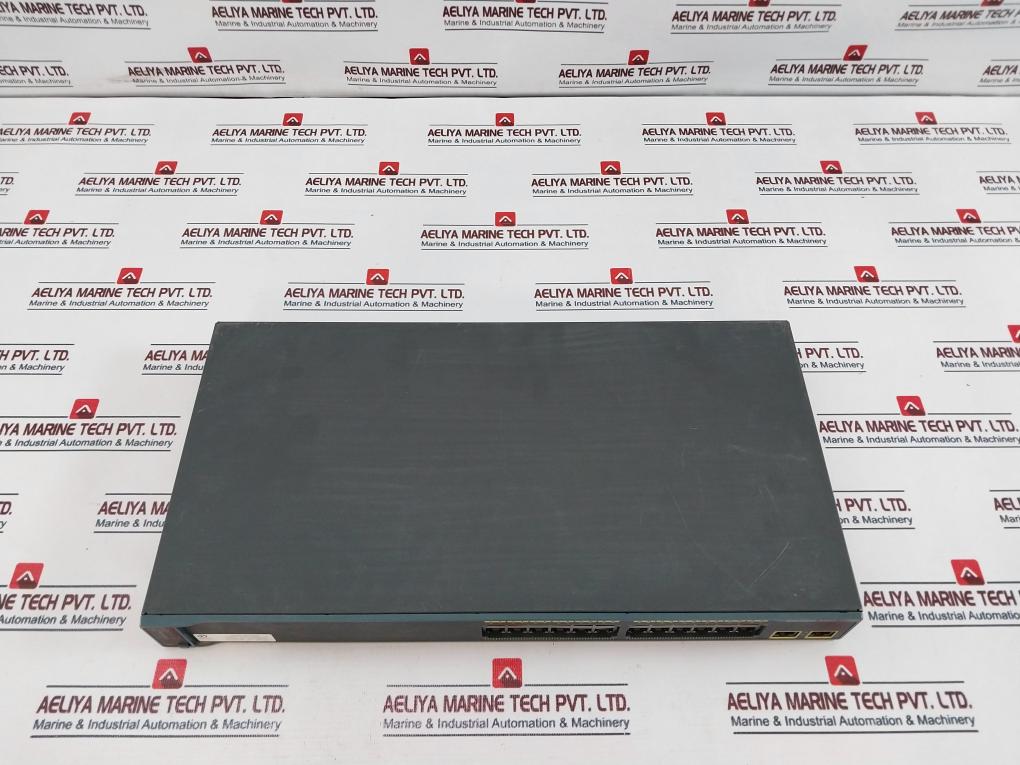 Cisco CATALYST 2960 Series 24 Port Switch WS-C2960-24TT-L 100-240V~ 1.3-0.8A
