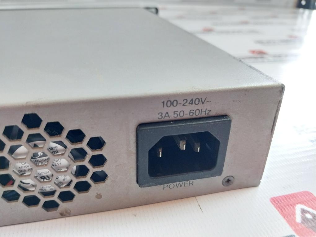 Cisco Small Business SF200-24P 24-PORT 10/100 PoE Ethernet Smart Switch