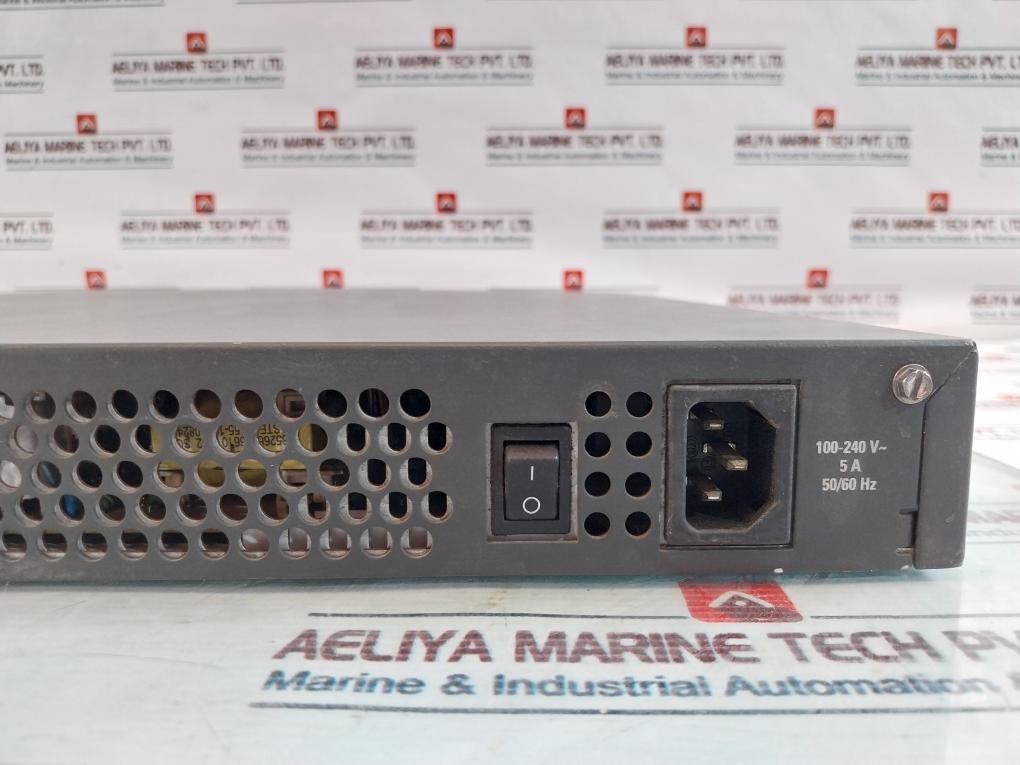 Cisco Systems 2801 Integrated Services Router 2800 Series 5A 100-240V~