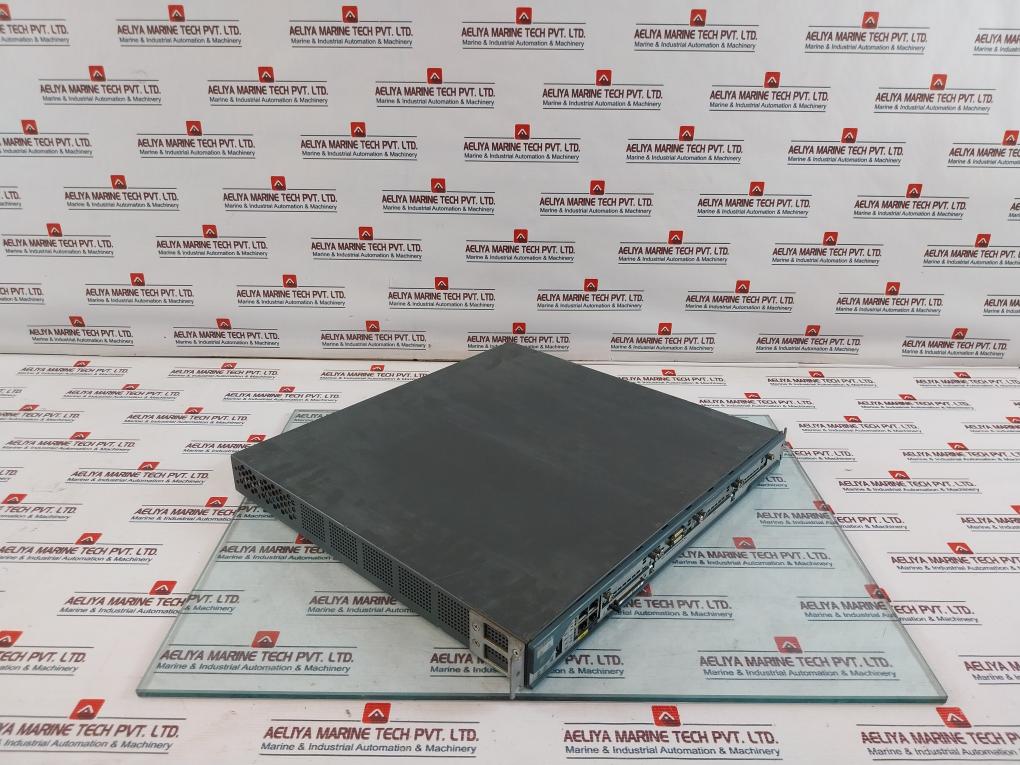 Cisco Systems 2801 Integrated Services Router 2800 Series 5A 100-240V~