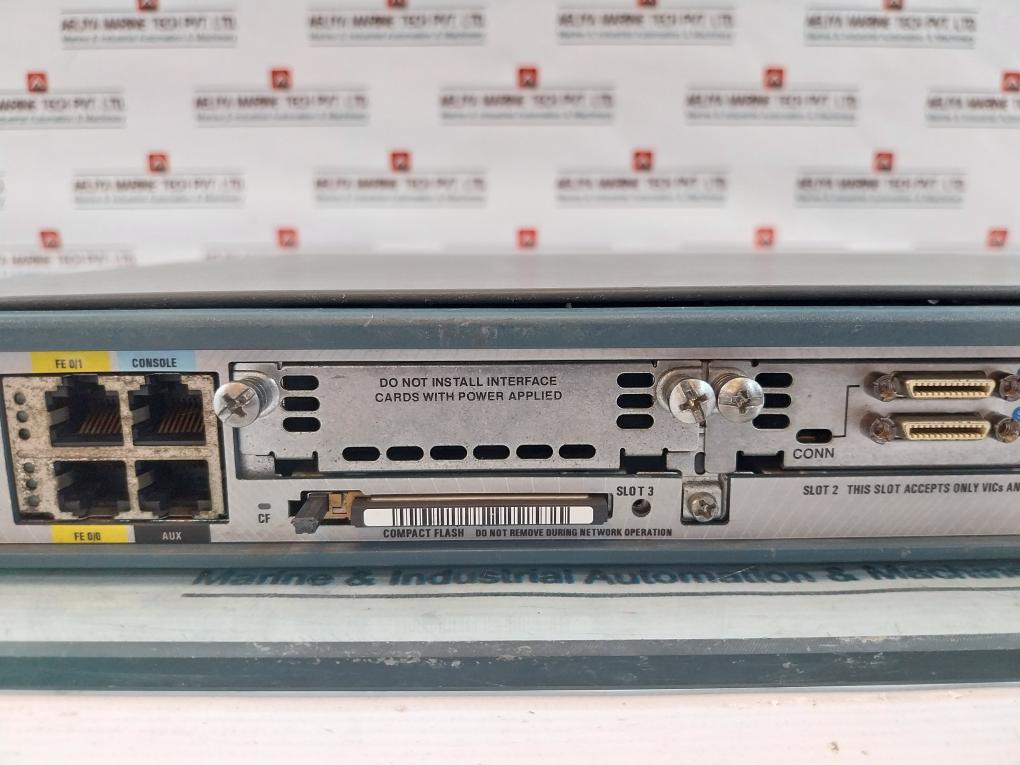 Cisco Systems 2801 Integrated Services Router 2800 Series 5A 100-240V~