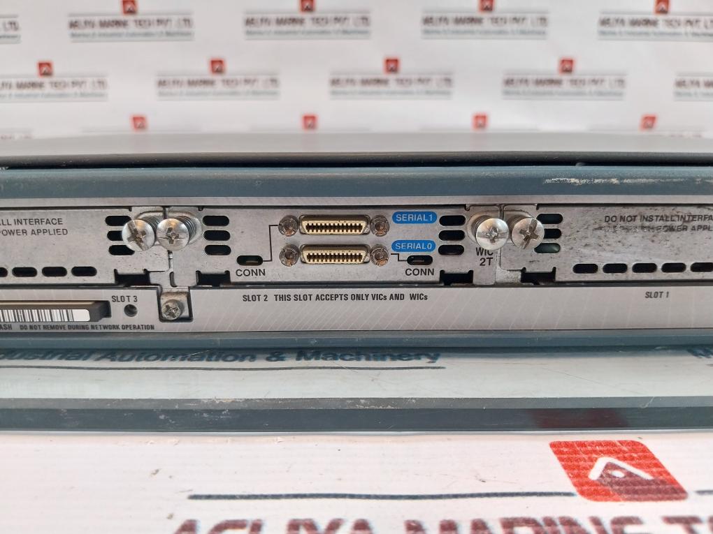 Cisco Systems 2801 Integrated Services Router 2800 Series 5A 100-240V~