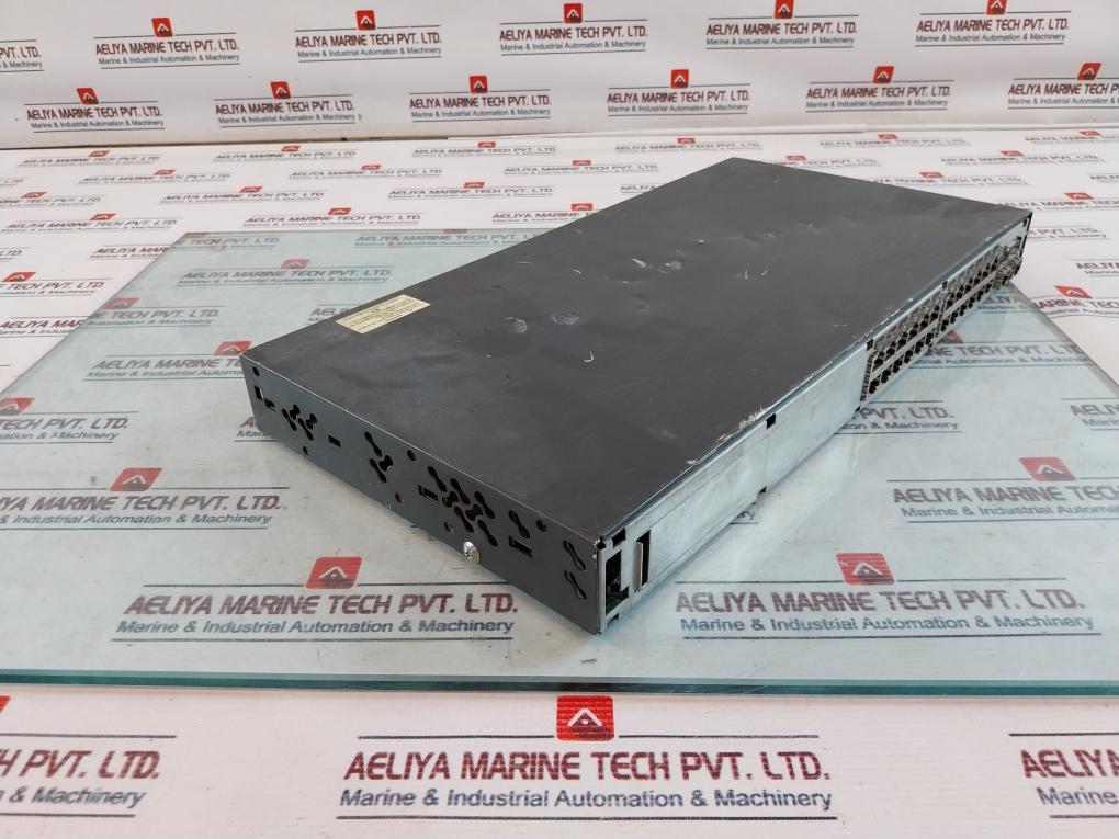 Cisco WS-C2960-24TT-L Catalyst 2960 24-Port Fast Ethernet Switch 100-240V~