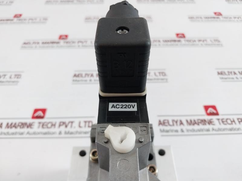 Ckd 4F419E-tp Individual Wiring Manifold Solenoid Valve Assembly Ac 220V
