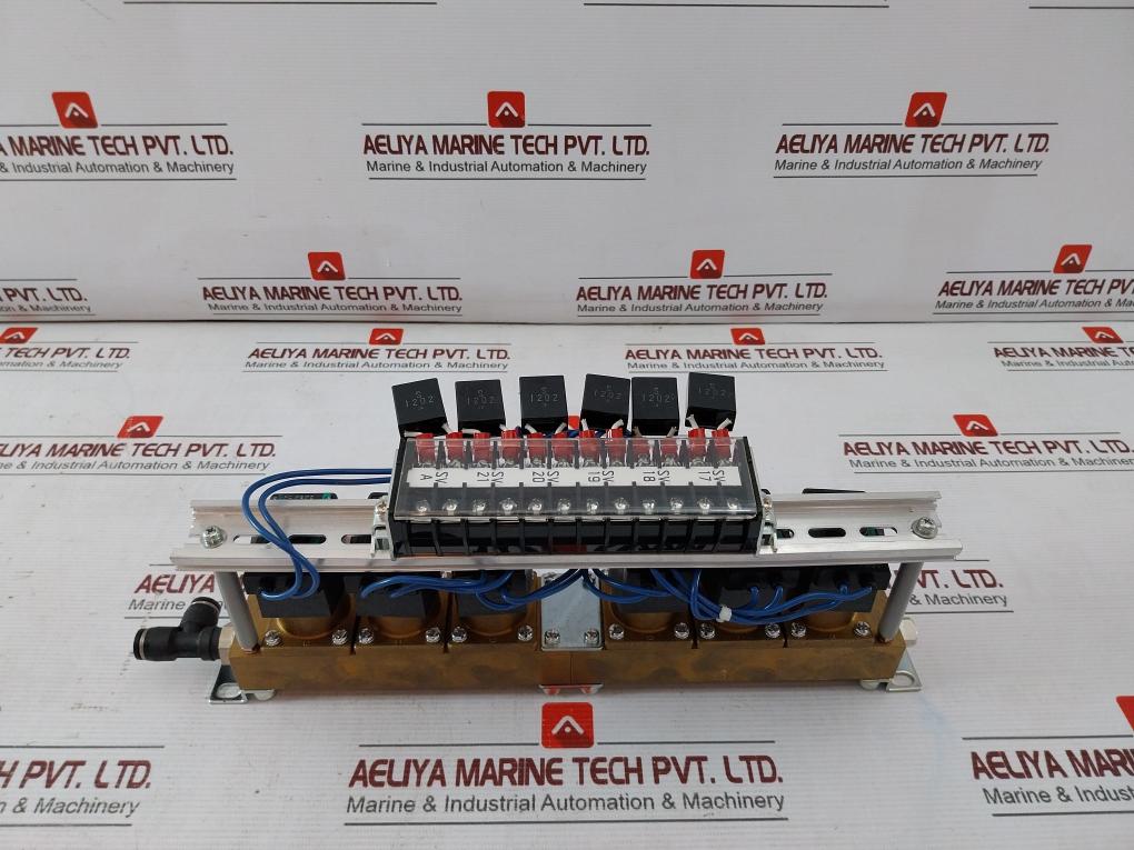 Ckd Gab352-5 Solenoid Valve Manifold Assembly 100V 50/60