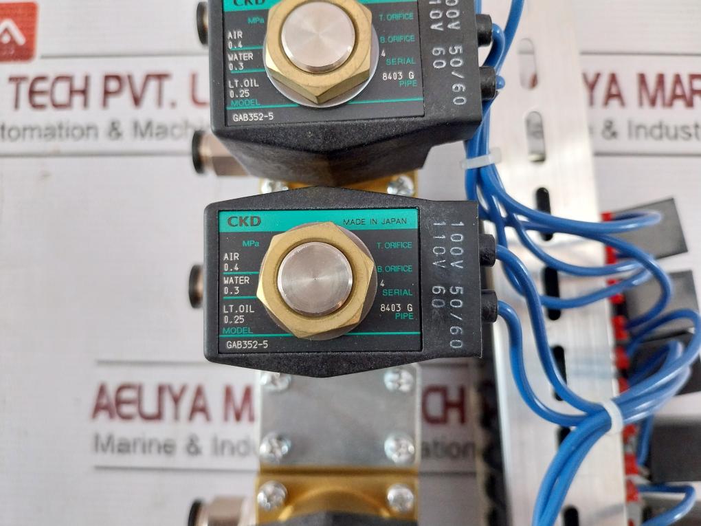 Ckd Gab352-5 Solenoid Valve Manifold Assembly 100V 50/60
