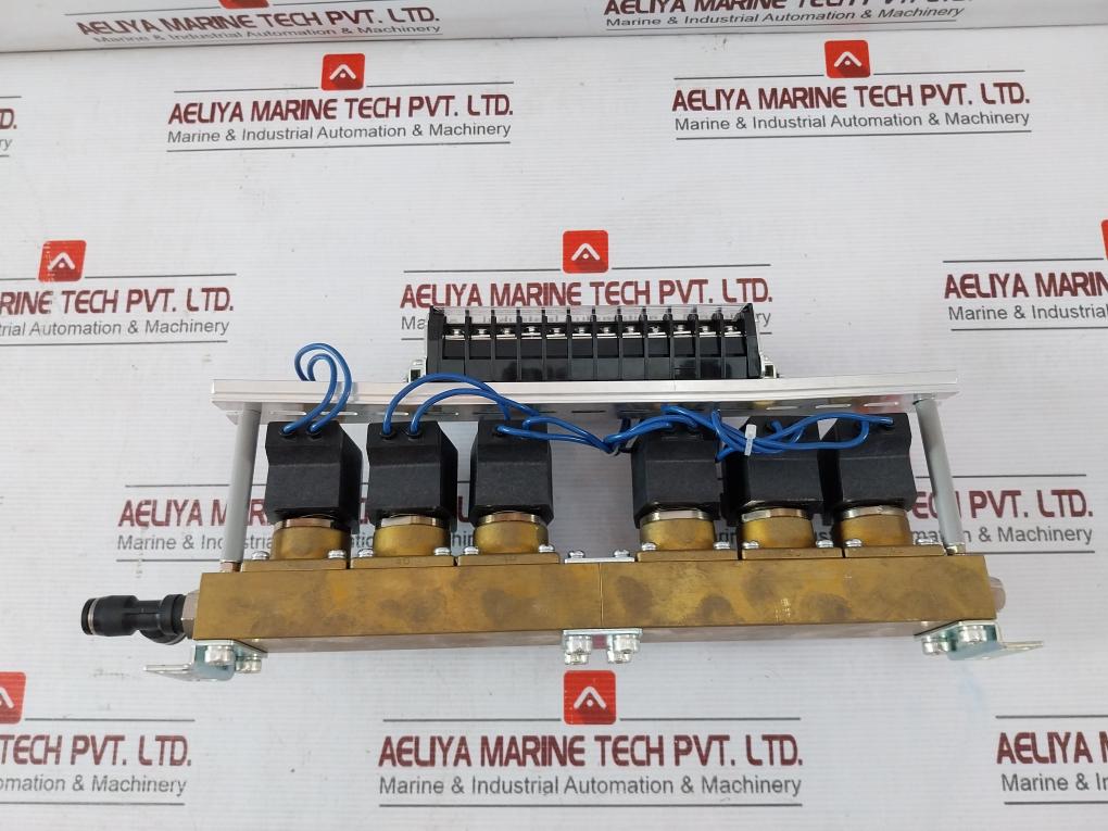 Ckd Gab352-5 Solenoid Valve Manifold Assembly 100V 50/60