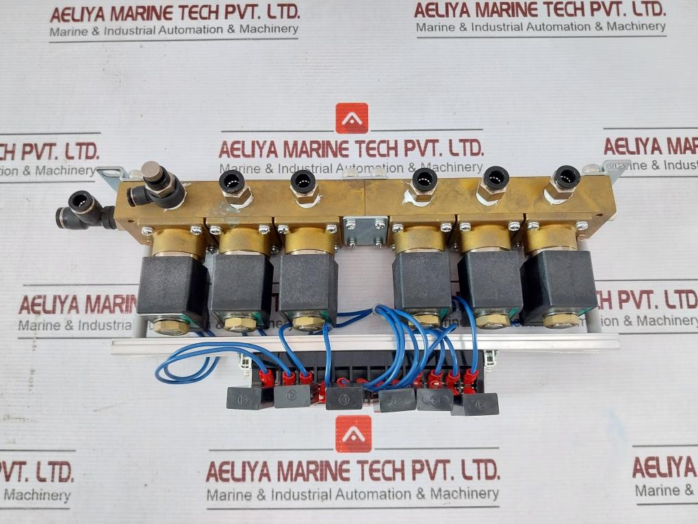 Ckd Gab352-5 Solenoid Valve Manifold Assembly 100V 50/60
