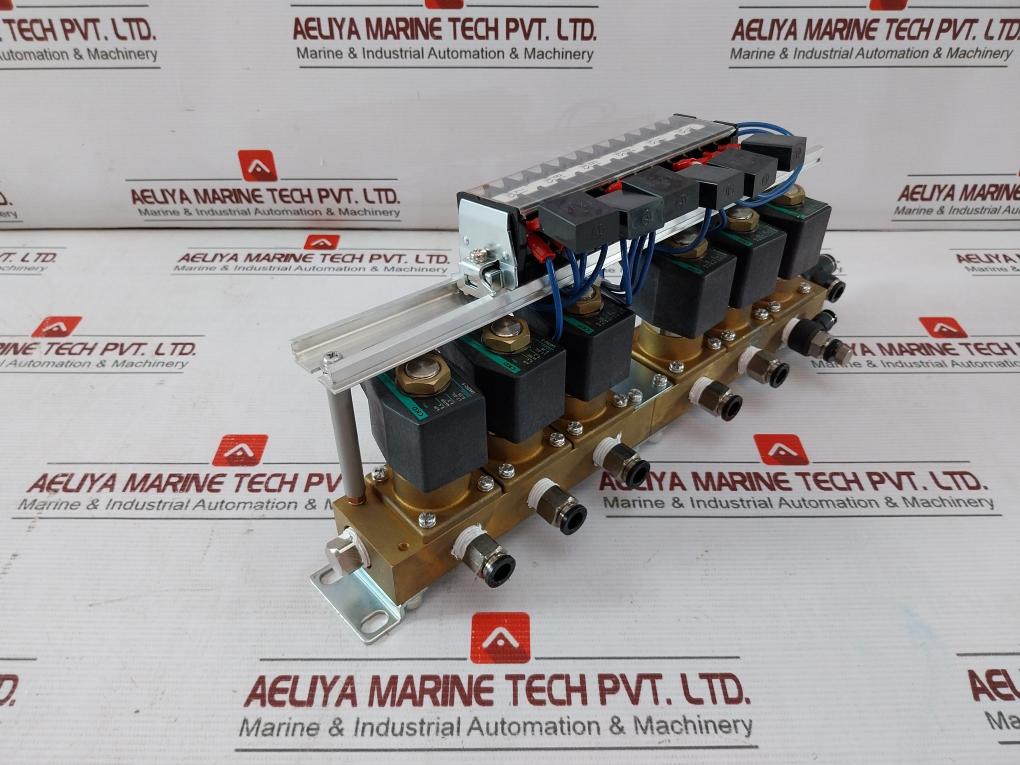Ckd Gab352-5 Solenoid Valve Manifold Assembly 100V 50/60