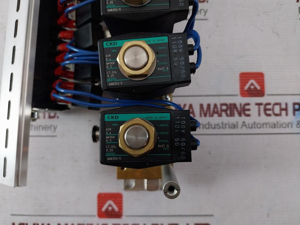 Ckd Gab352-5 Solenoid Valve Manifold Assembly 110V 60