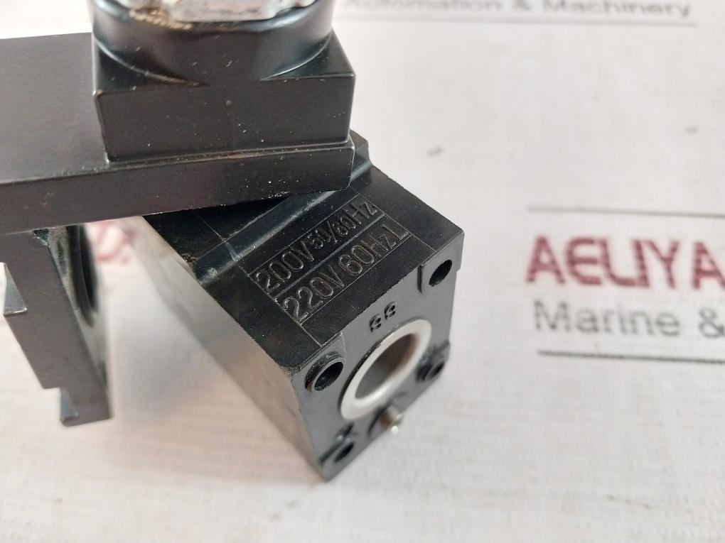 Ckd Solenoid Valve 200V 50/60Hz 414-180.008