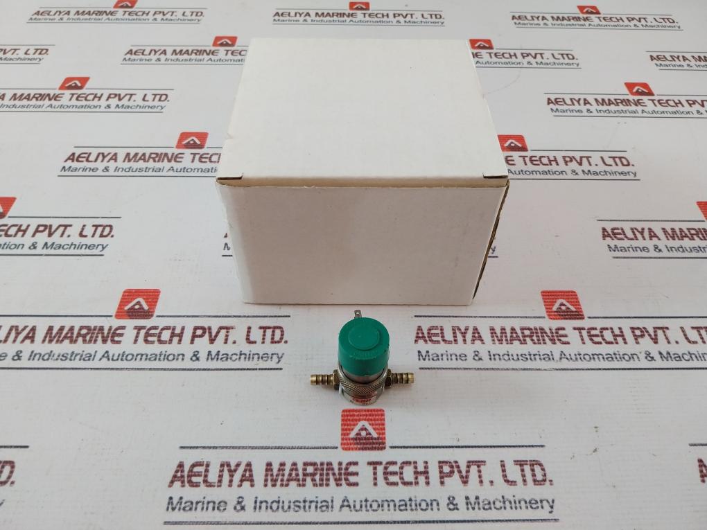 Clippard Cs-2532 Manifold Mount Valve With Threaded Top Port