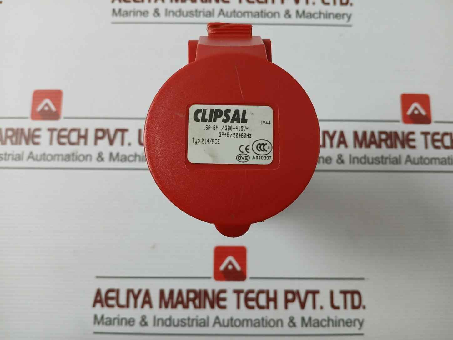 Clipsal 214/Pce Trailing Socket Plug Ip44 3P+E/50+60Hz