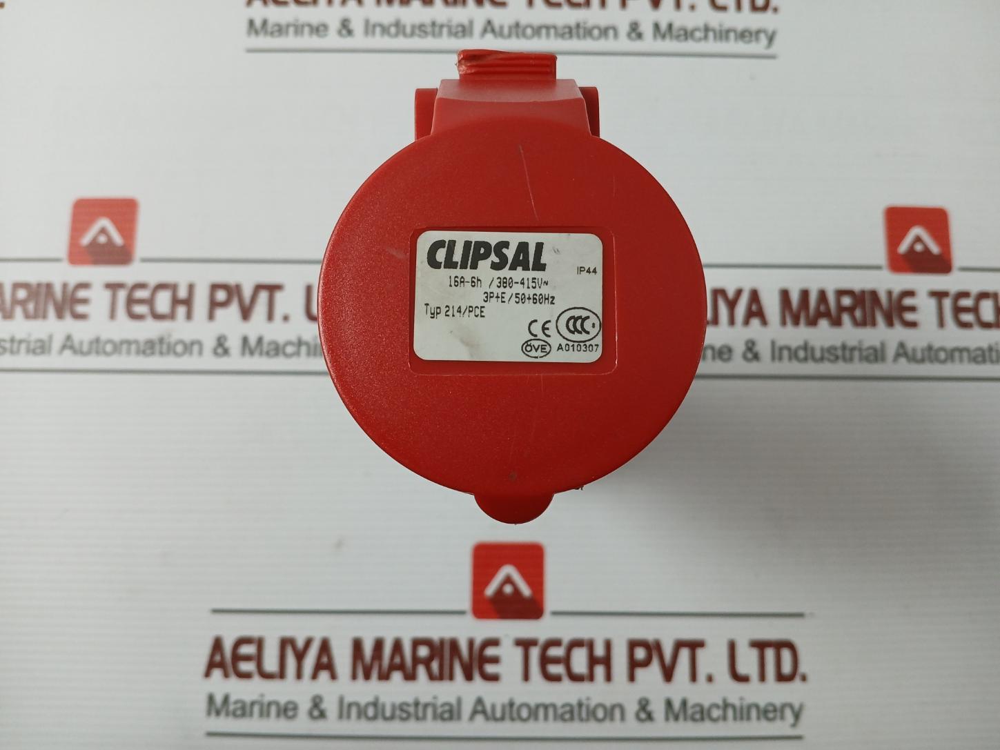 Clipsal 214/Pce Trailing Socket Plug Ip44 3P+E/50+60Hz