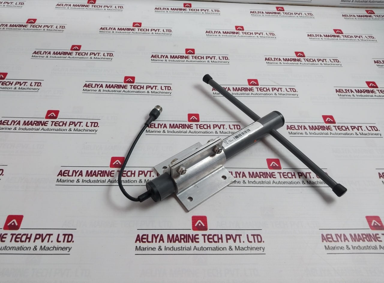 Completech Ca450D-n Comant Offset Pattern Dipole Antenna 440-475Mhz 4Dbi