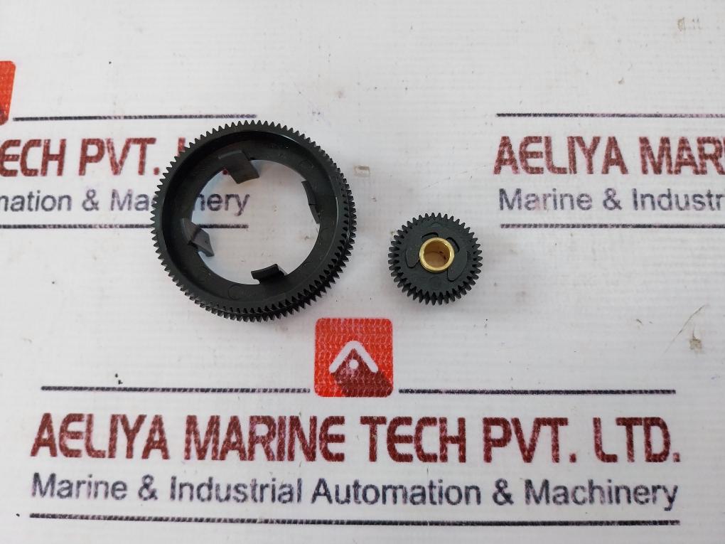 Sauter 0370644002 Potentiometer + Rotating Gear Pd2 210-130R/5Ko 4Fm