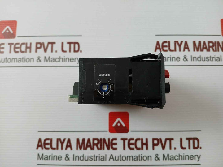 Control Products Hc 100Ba 12 Tk 02 Rh Temperature Indicator