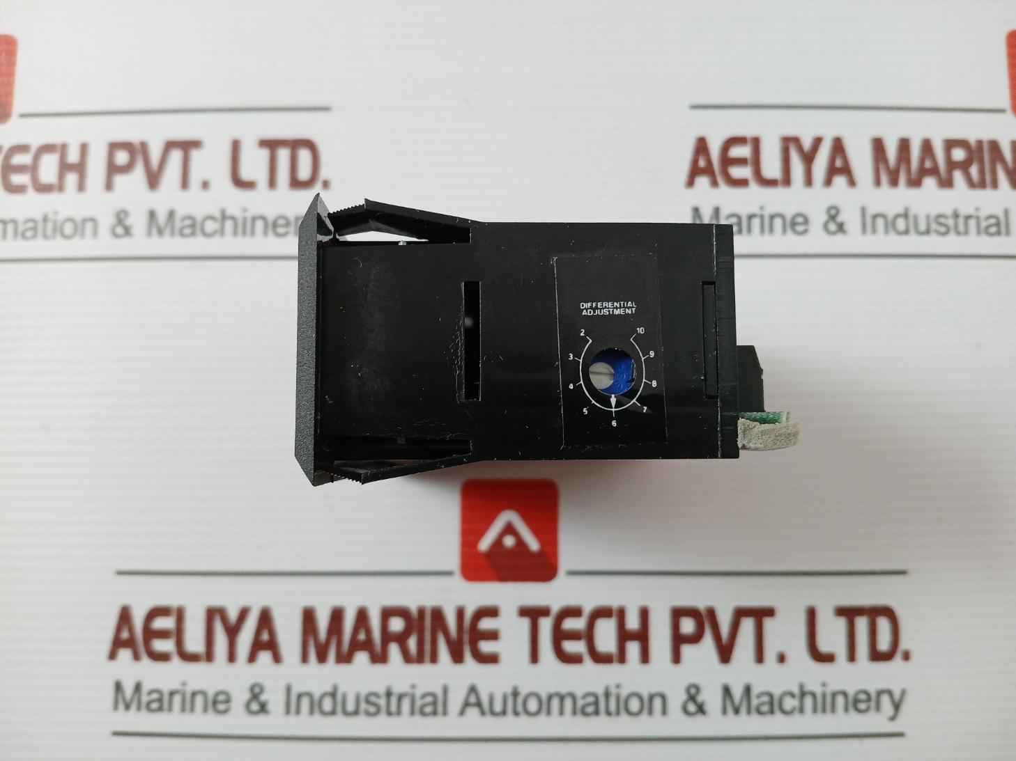 Control Products Hc 100Ba 12 Tk 02 Rh Temperature Indicator