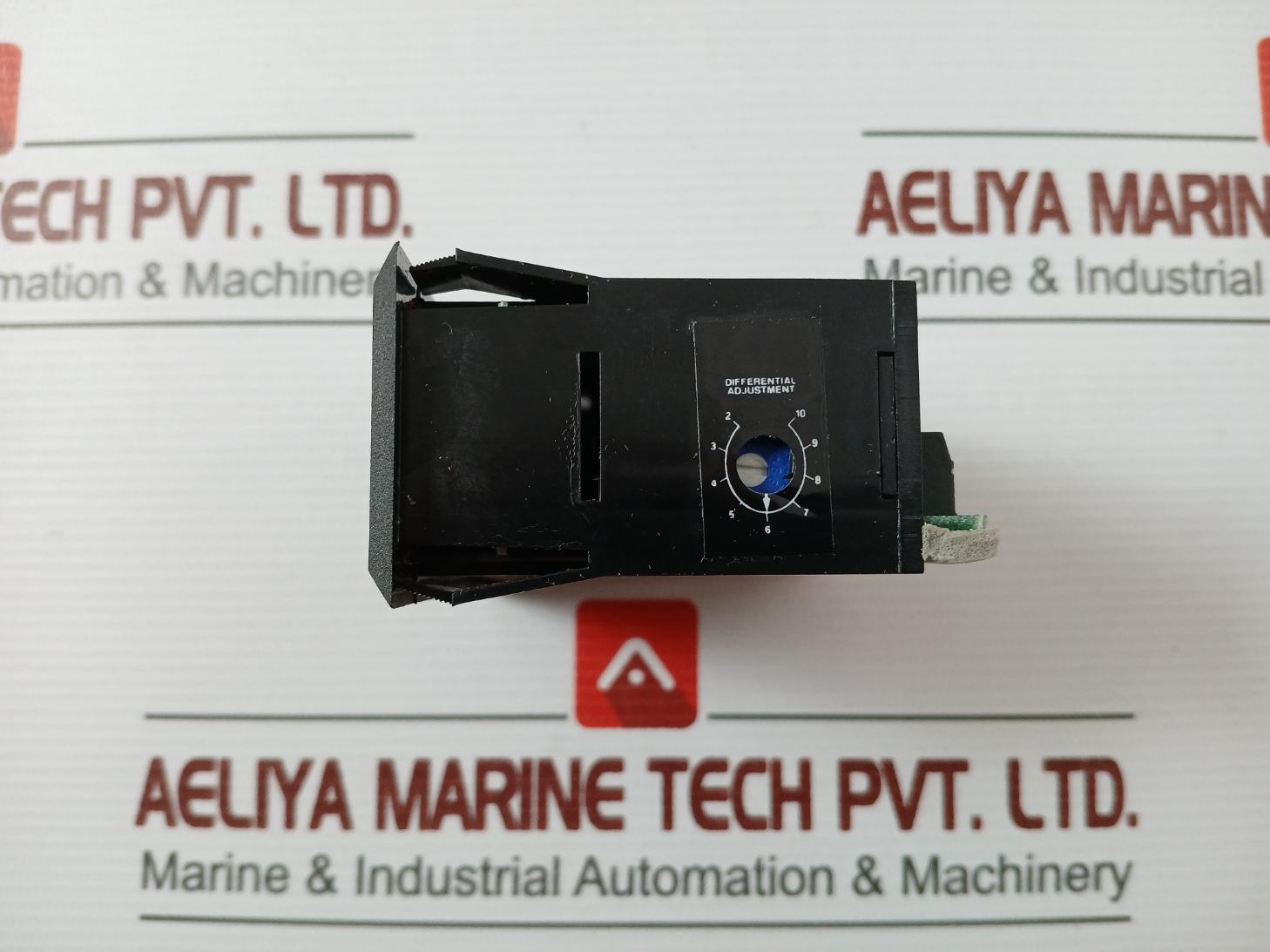 Control Products Hc 100Ba 12 Tk 02 Rh Temperature Indicator