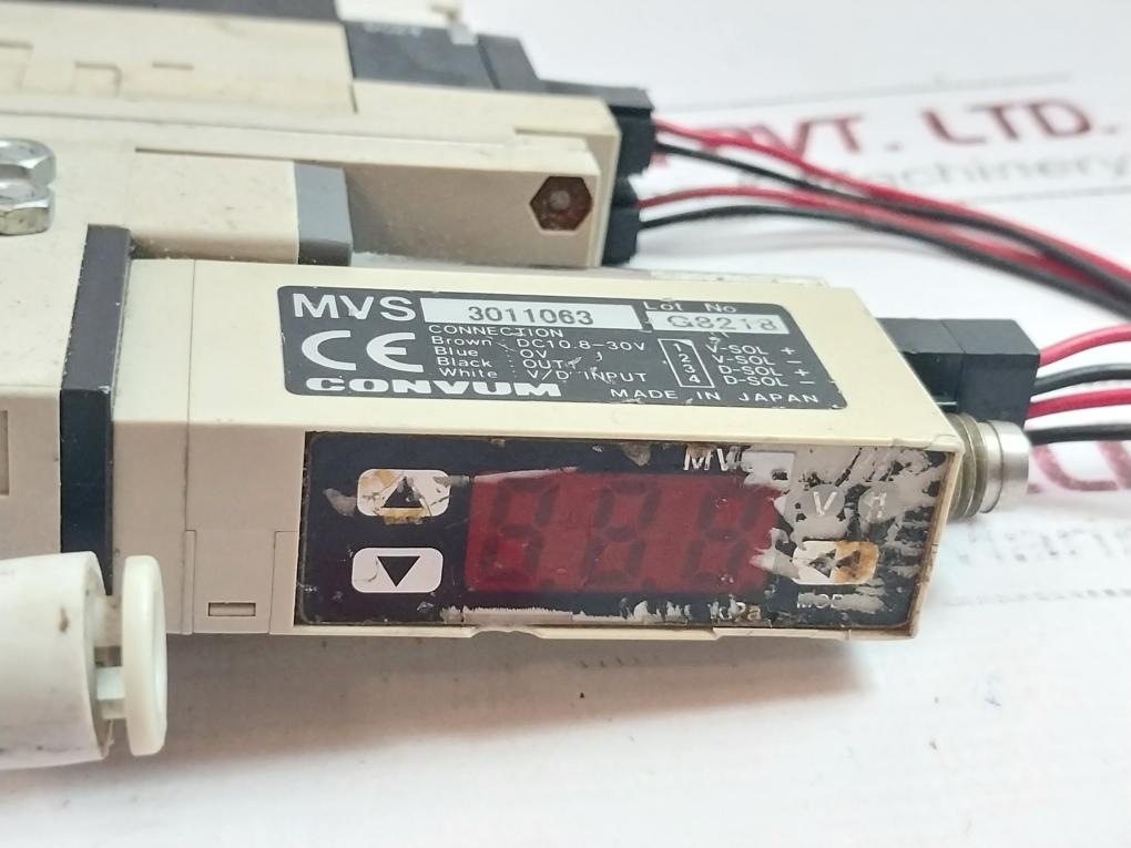 Convum Mvs 3011063 + Cvx-1243-mc2 Digital Pressure Sensor Dc10.8-30V 0–0.7 Mpa