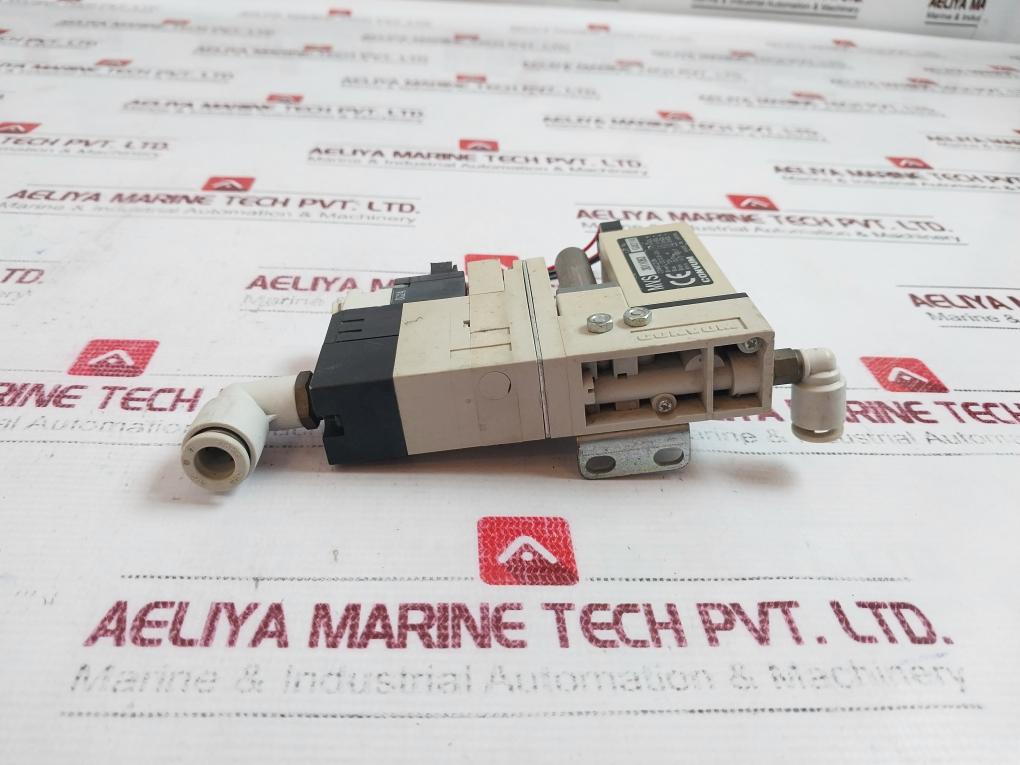 Convum Mvs 3011063 + Cvx-1243-mc2 Digital Pressure Sensor Dc10.8-30V 0–0.7 Mpa