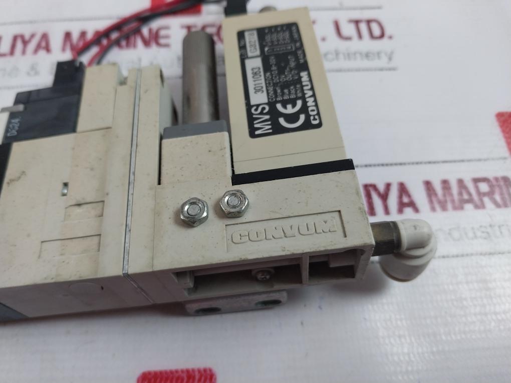 Convum Mvs 3011063 + Cvx-1243-mc2 Digital Pressure Sensor Dc10.8-30V 0–0.7 Mpa