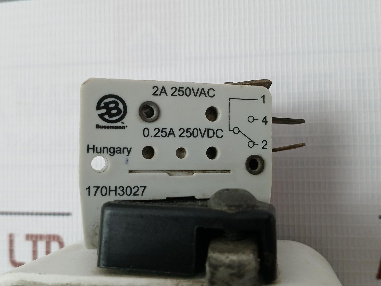 Cooper Bussmann 170M6458 High Speed Square Body Fuse 3Bkn/50 690V 500A 700V