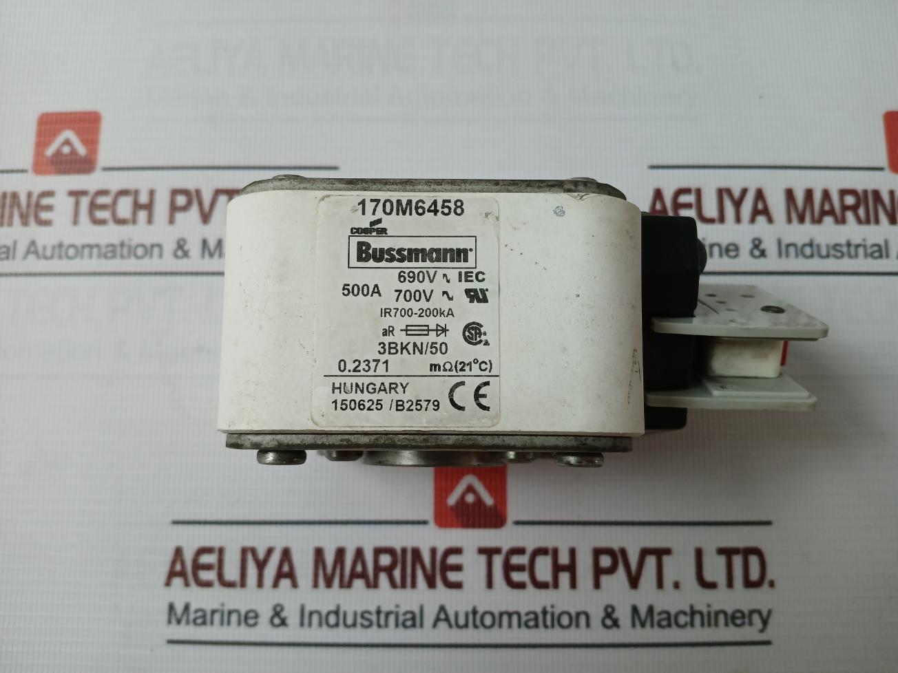 Cooper Bussmann 170M6458 High Speed Square Body Fuse 3Bkn/50 690V 500A 700V