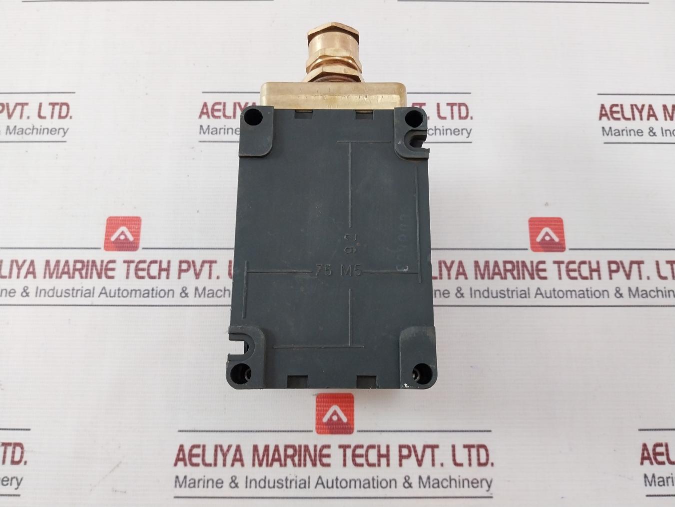 Cooper Crouse-hinds Ghg 411 8201 L0011 Push Button Control Station