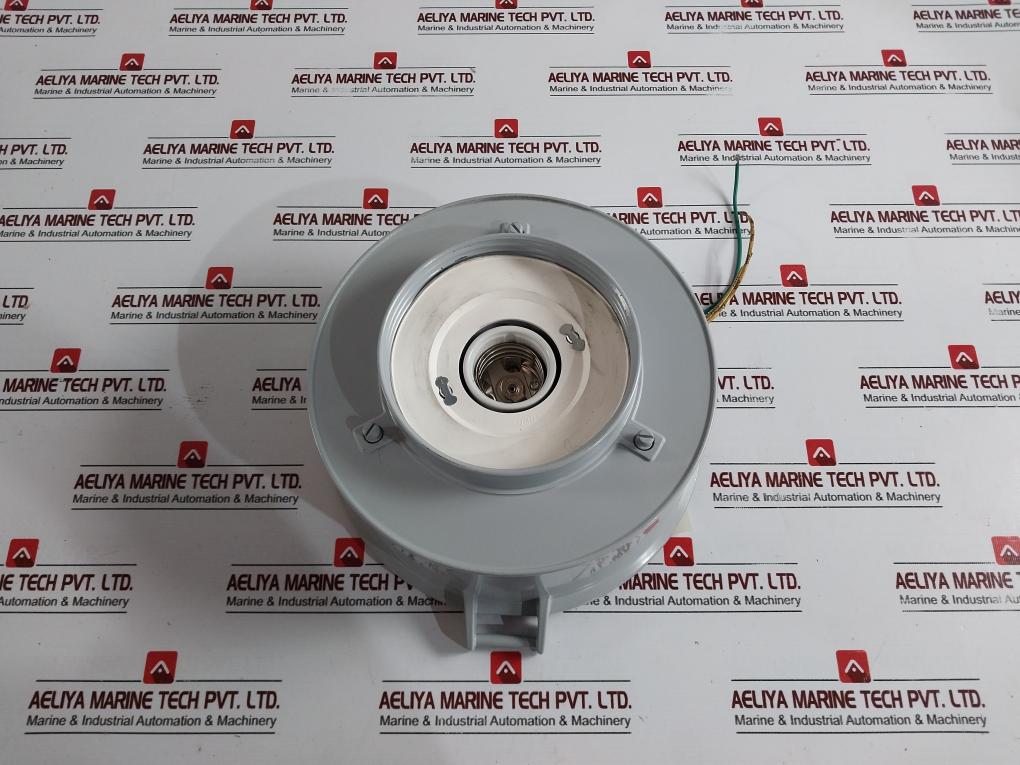 Cooper Crouse-hinds Vmvc2C175Gp/120 Vapor-proof Fixture