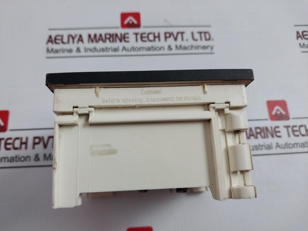 Crompton Analog Temperature Meter 0-150°C 4-20Ma