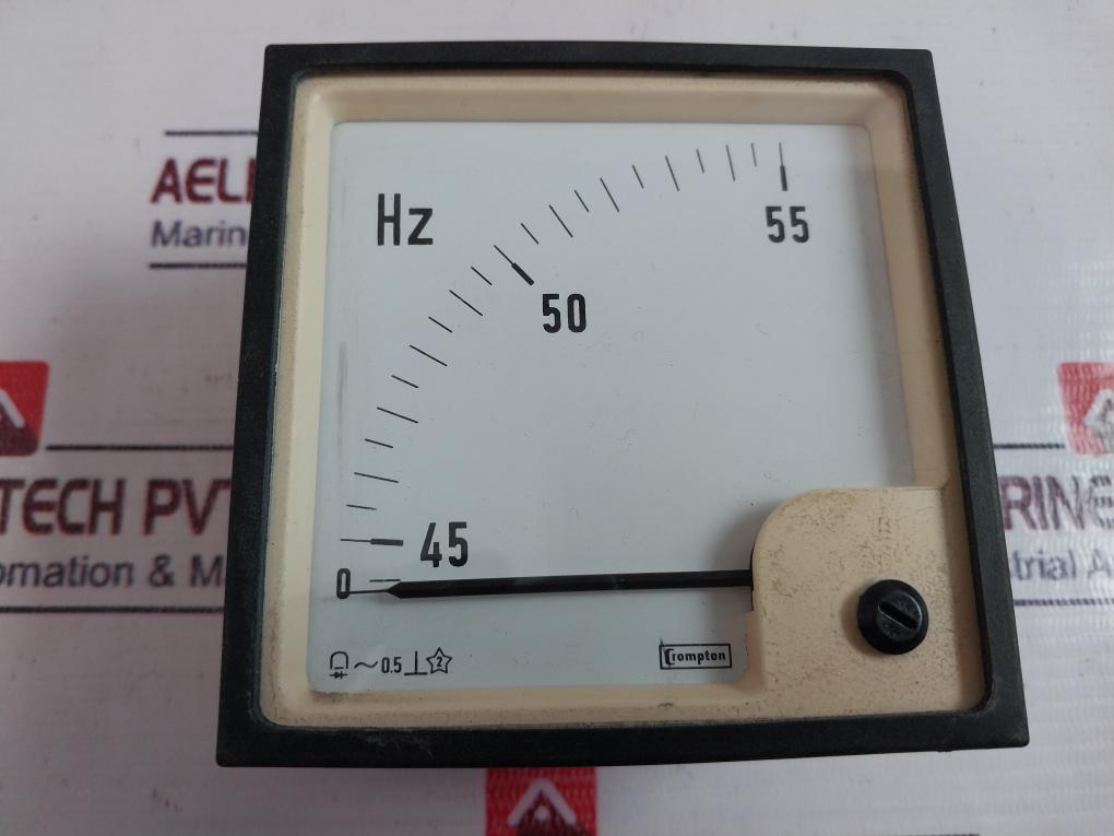 Crompton E244-41S-g-rn-ag-ag Frequency Meter 45-50-55 Heartz 200-250 V