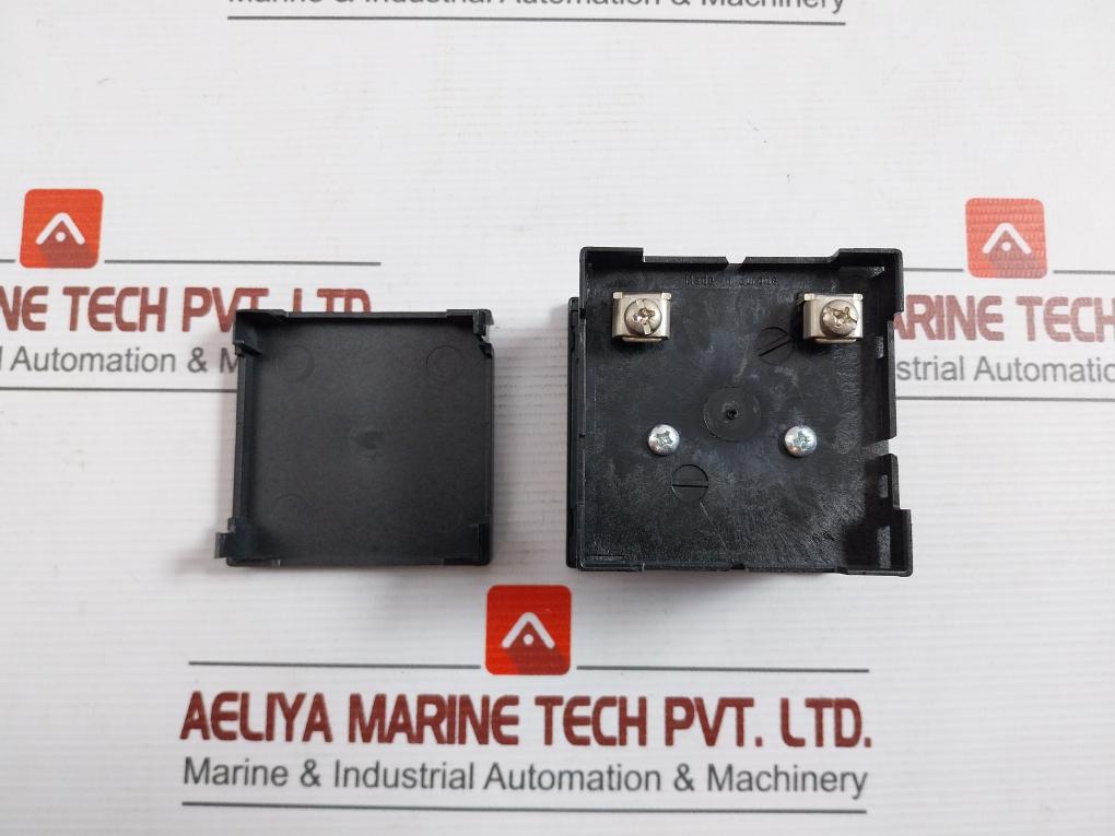 Crompton M243-156-g-pl-zh-c6 Hours Meter 120V-60Hz