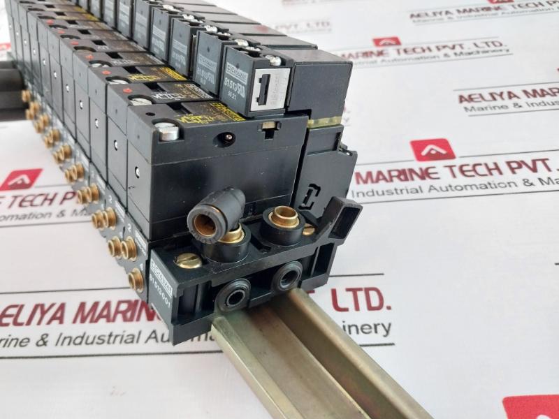 Crouzet 81519 Pneumatic Control Valve Dc 24V 1W