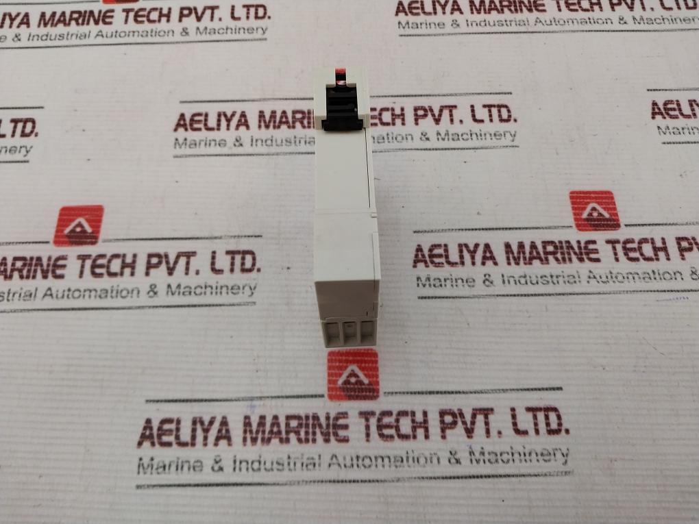 Crouzet 88 826 105 Time Relay 0,1S–100H