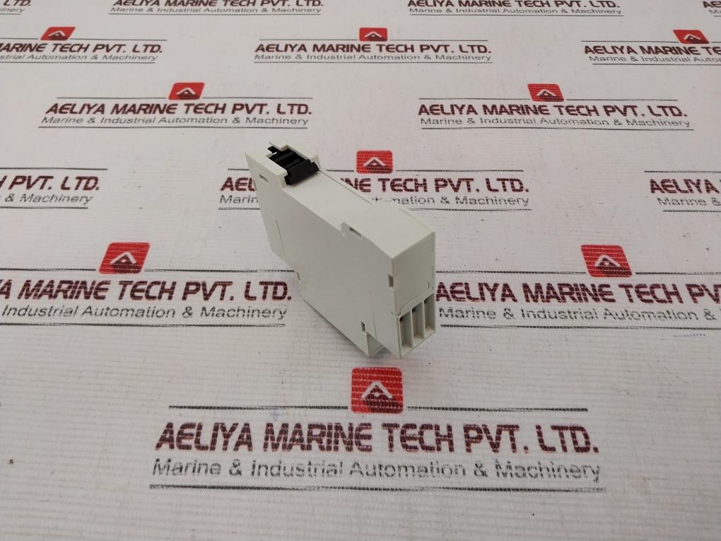 Crouzet 88 826 105 Time Relay 0,1S–100H