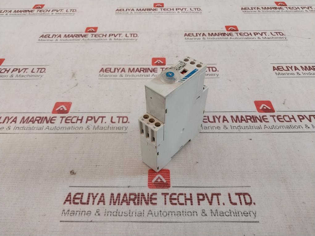 Crouzet Tk2R1 Relay Timer 88865265 24Vdc 24-240Vac 50-60Hz 8A/250V 0,08S-160S