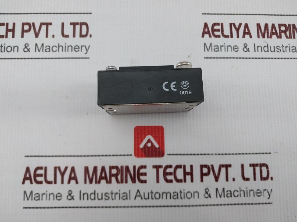 Crydom D2425 Solid State Relay.