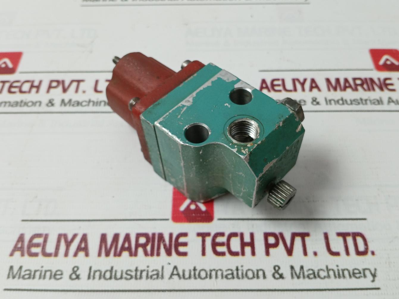 Cummins 3054609 Fuel Shut Off Solenoid Valve 24-v