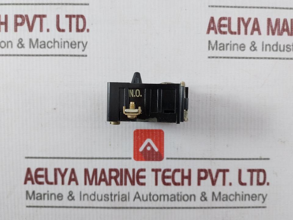 Cutler-hammer 10250 T53 Pushbutton Contact Block