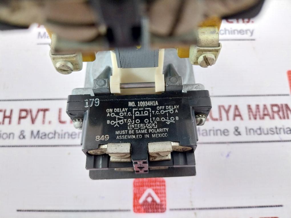 Cutler-hammer 10337h194a Pneumatic Timing Relay 600 Volts Ac Max 480v 60hz