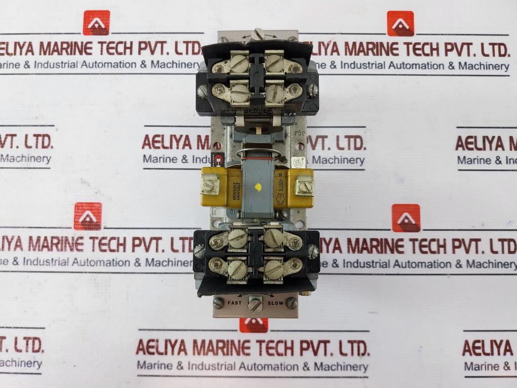 Cutler-hammer 10337h194a Pneumatic Timing Relay 600 Volts Ac Max 480v 60hz