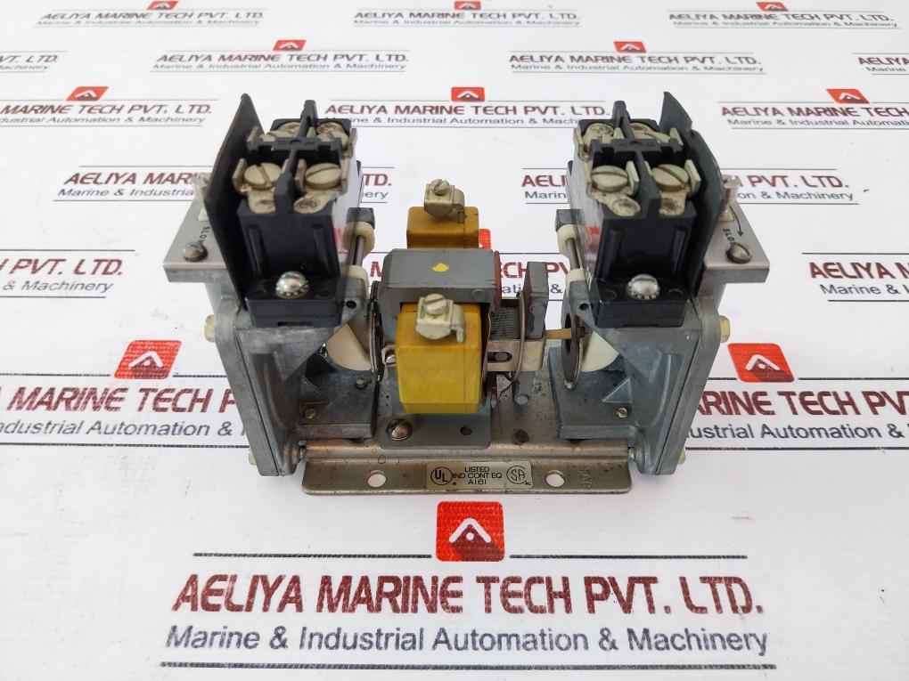 Cutler-hammer 10337h194a Pneumatic Timing Relay 600 Volts Ac Max 480v 60hz