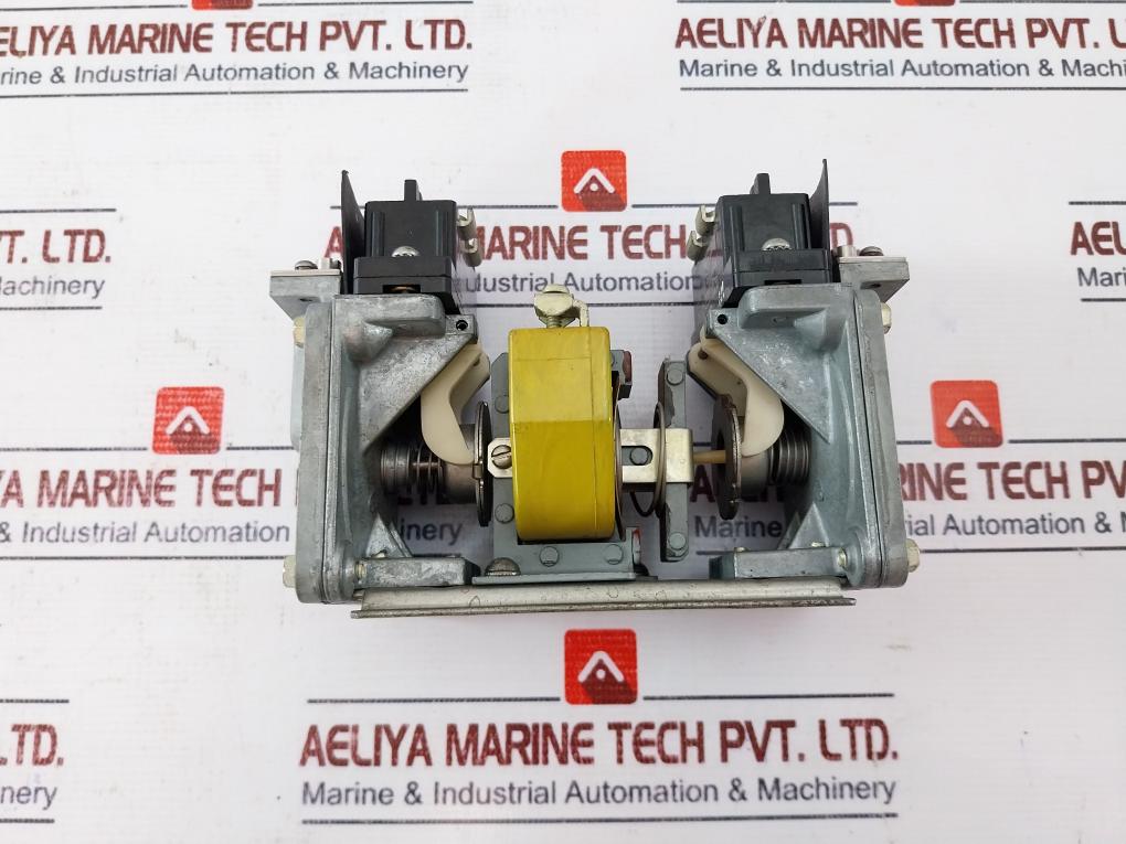 Cutler-hammer 10337h194a Pneumatic Timing Relay 600 Volts Ac Max 480v 60hz