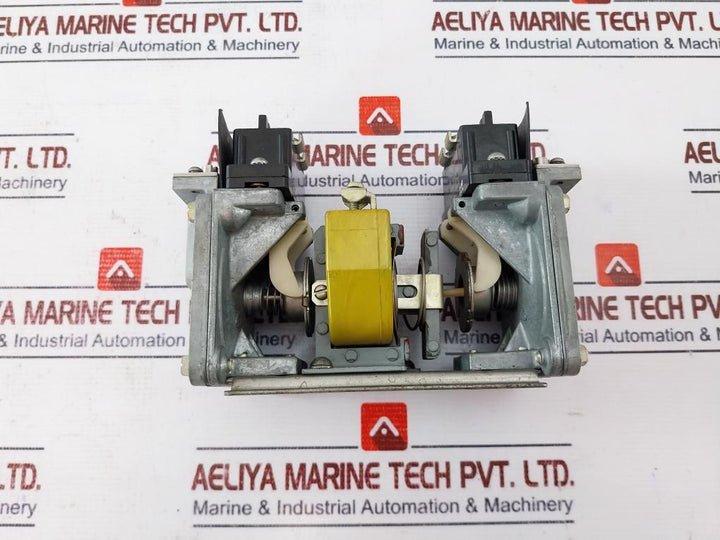 Cutler-hammer 10337h194a Pneumatic Timing Relay 600 Volts Ac Max 480v 60hz