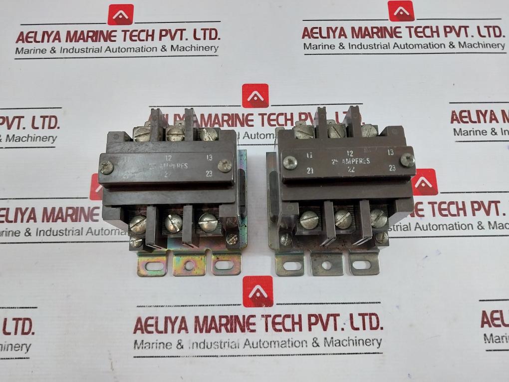 Cutler-hammer 6-172-33 Contactor 9560H738A, 66U1-9251, 25 Amperes