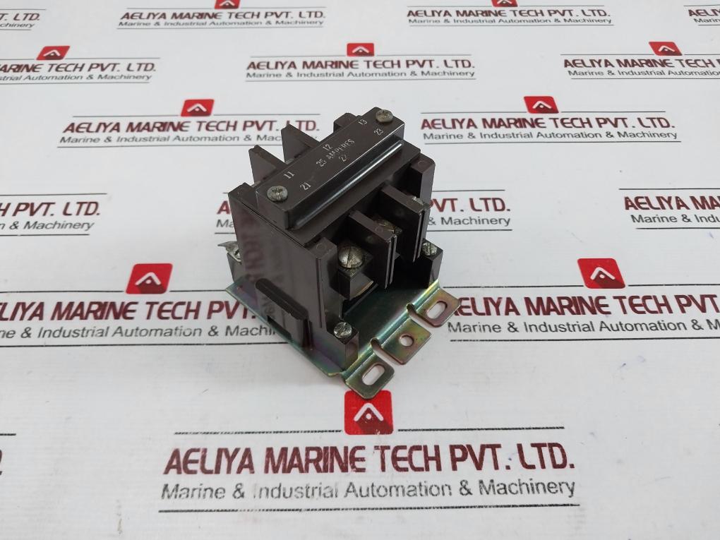 Cutler-hammer 6-172-33 Contactor 9560H738A, 66U1-9251, 25 Amperes
