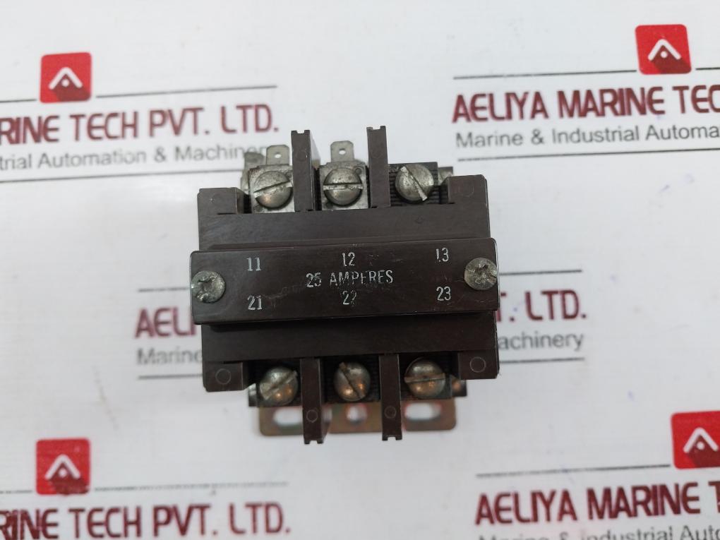 Cutler-hammer 6-172-33 Contactor 9560H738A, 66U1-9251, 25 Amperes